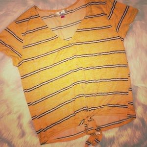 Yellow No Boundaries shirt